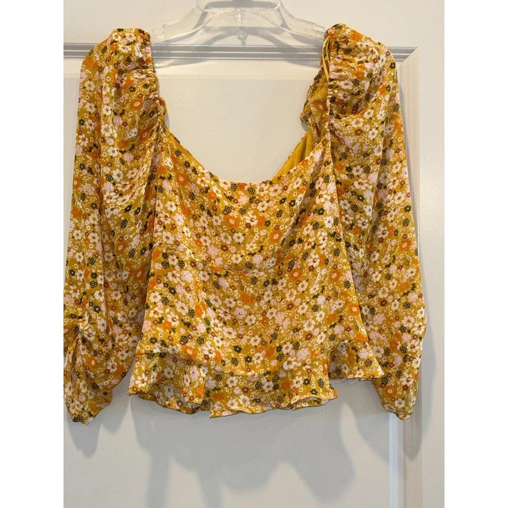 Astr The Label Blouse Top Womens Small Mustard Ditsy Floral Ruched‎ Puff Sleeve